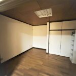 1F洋室※本画像はAI処理により家具を削除しているため、現況と相違がある場合がございます。