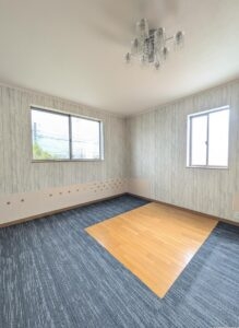 【2階洋室①】最も広い居室です。主寝室にどうでしょうか？