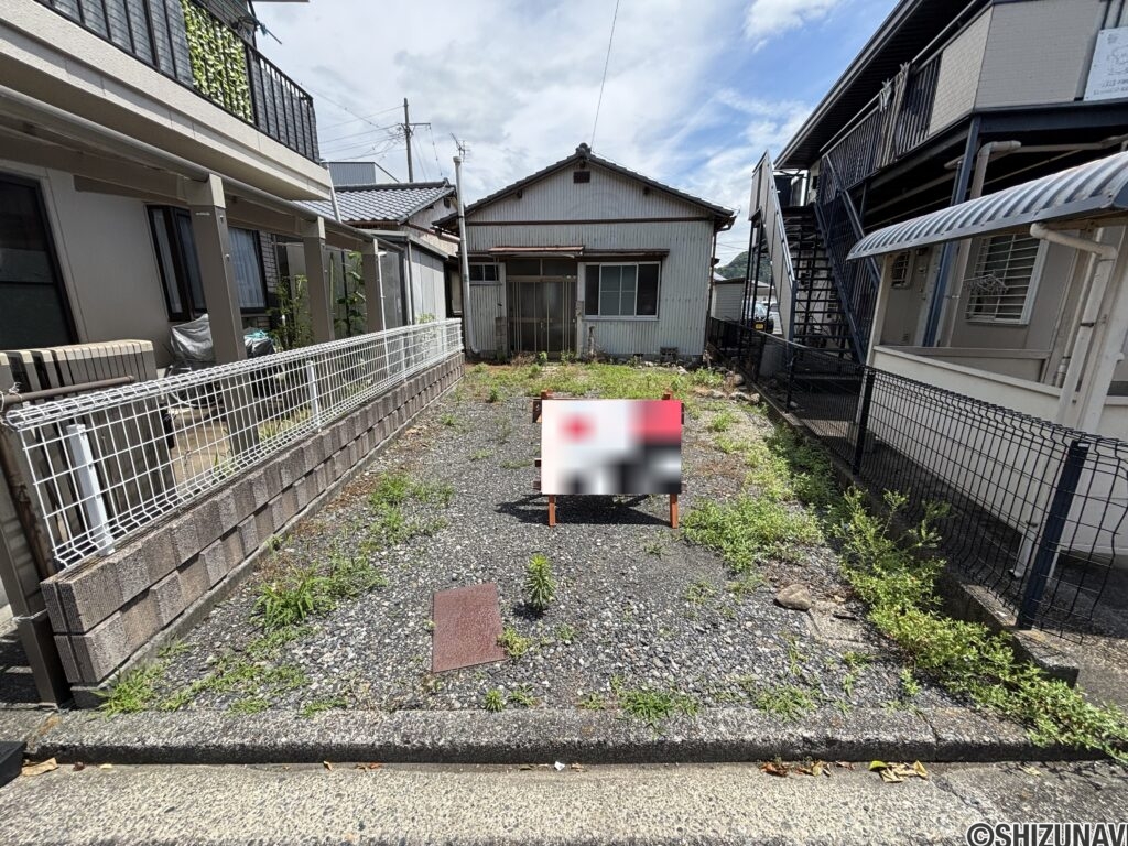 南西側正面