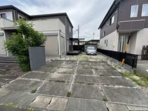 駐車場　大型車にも対応可能　複数台駐車可能