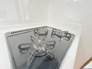 今泉コンロは３口あります。