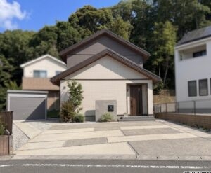 和合町　セキスイハイムの中古住宅　蓄電池、太陽光付きの物件画像