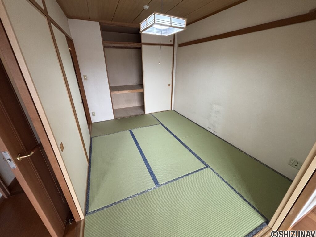 シャリエ三島松が丘　内観
