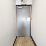 【玄関】シューズクローク付です。