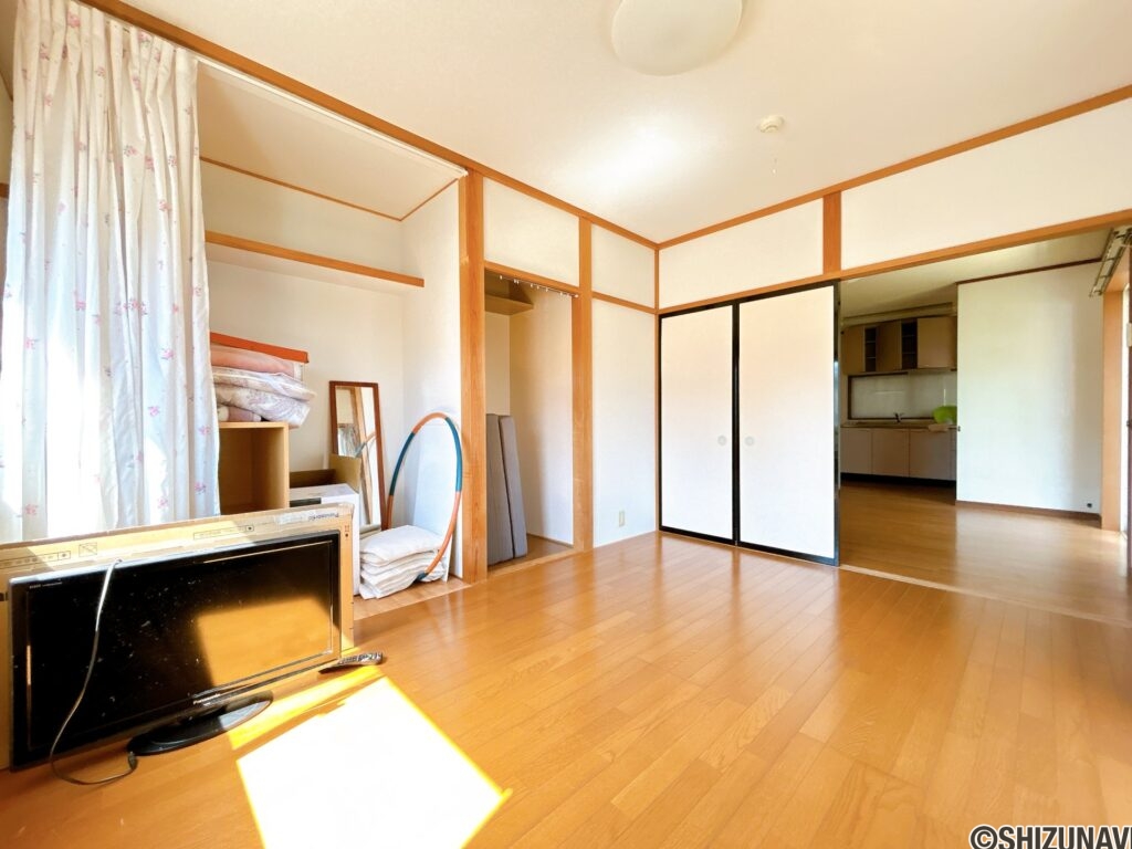 【2階西側洋室9帖】別角度