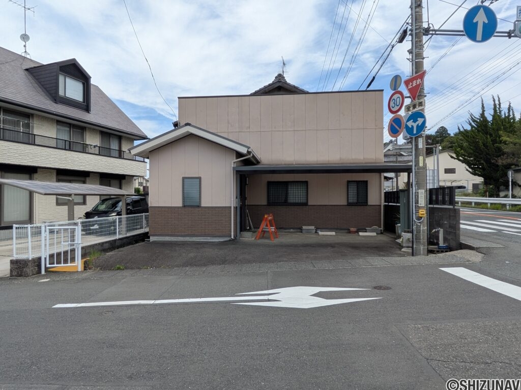 西側から撮影