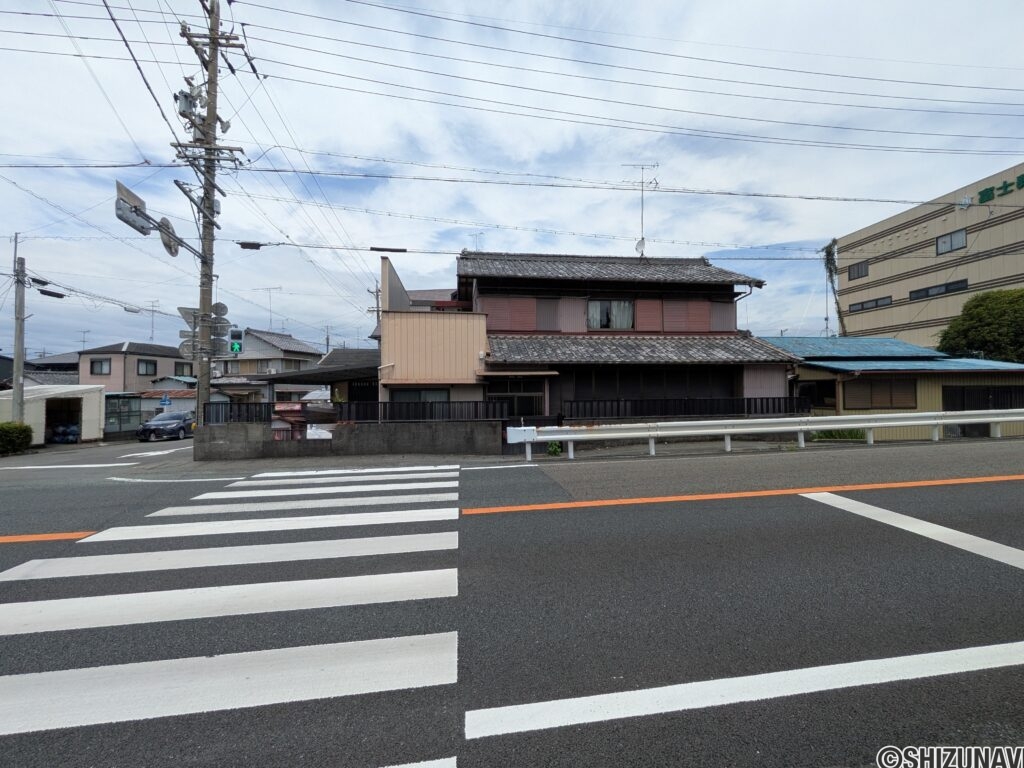南側から撮影