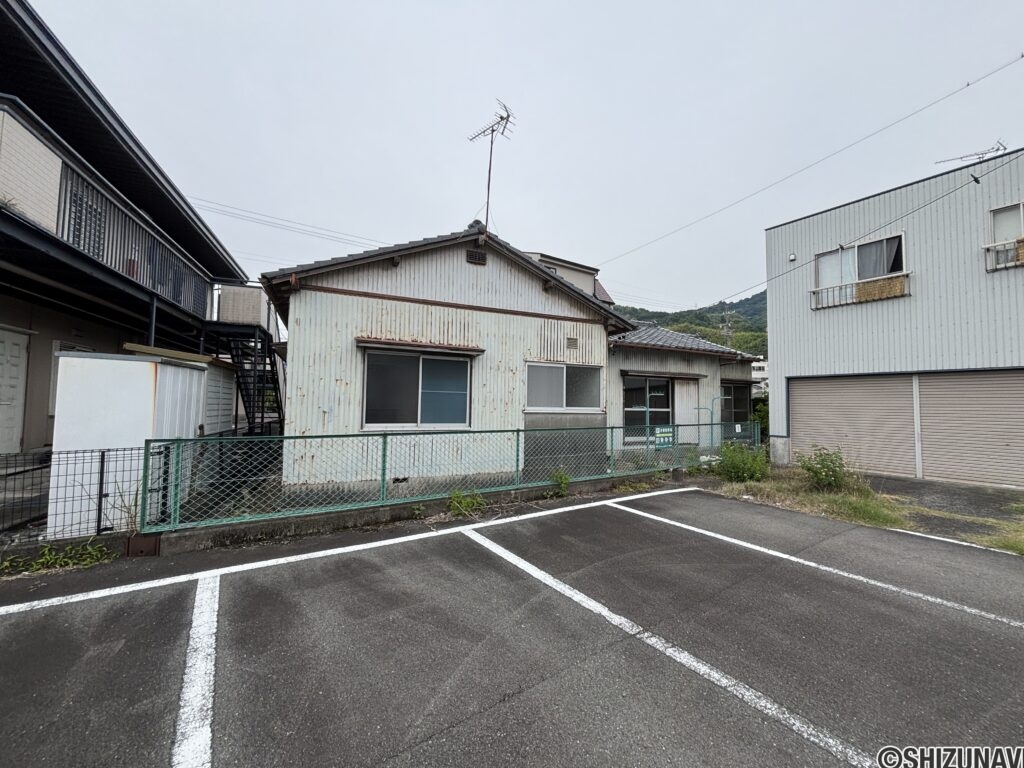 北東側　背面