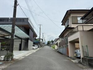 前面道路　南から北方向