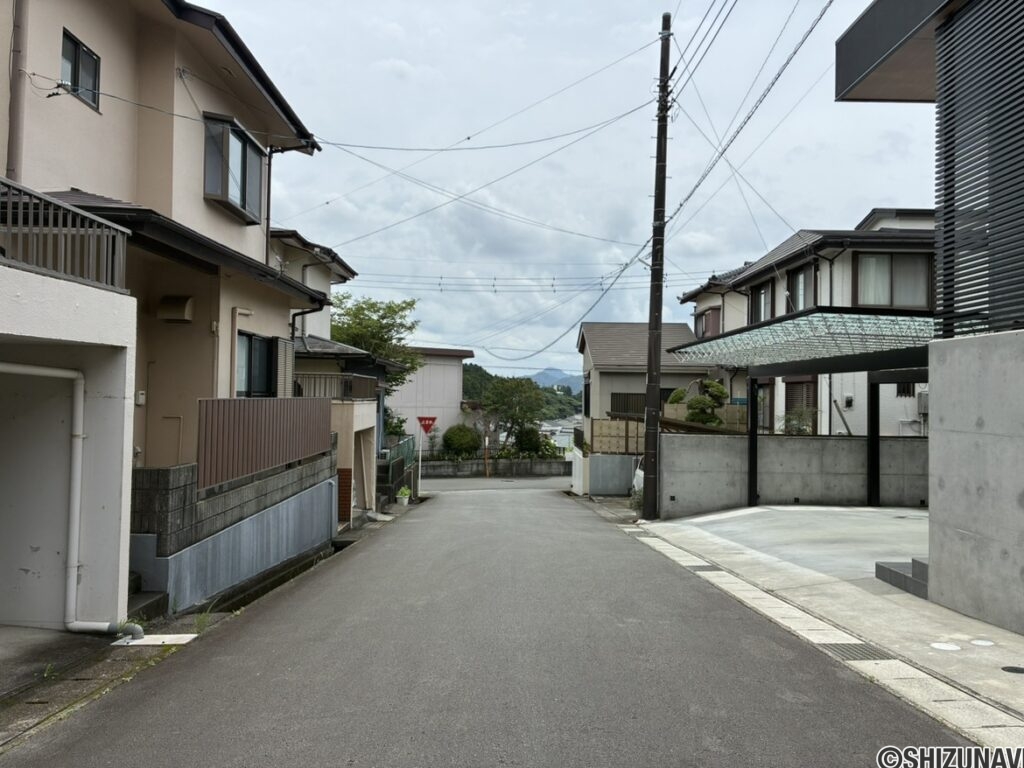 前面道路　北から南方向