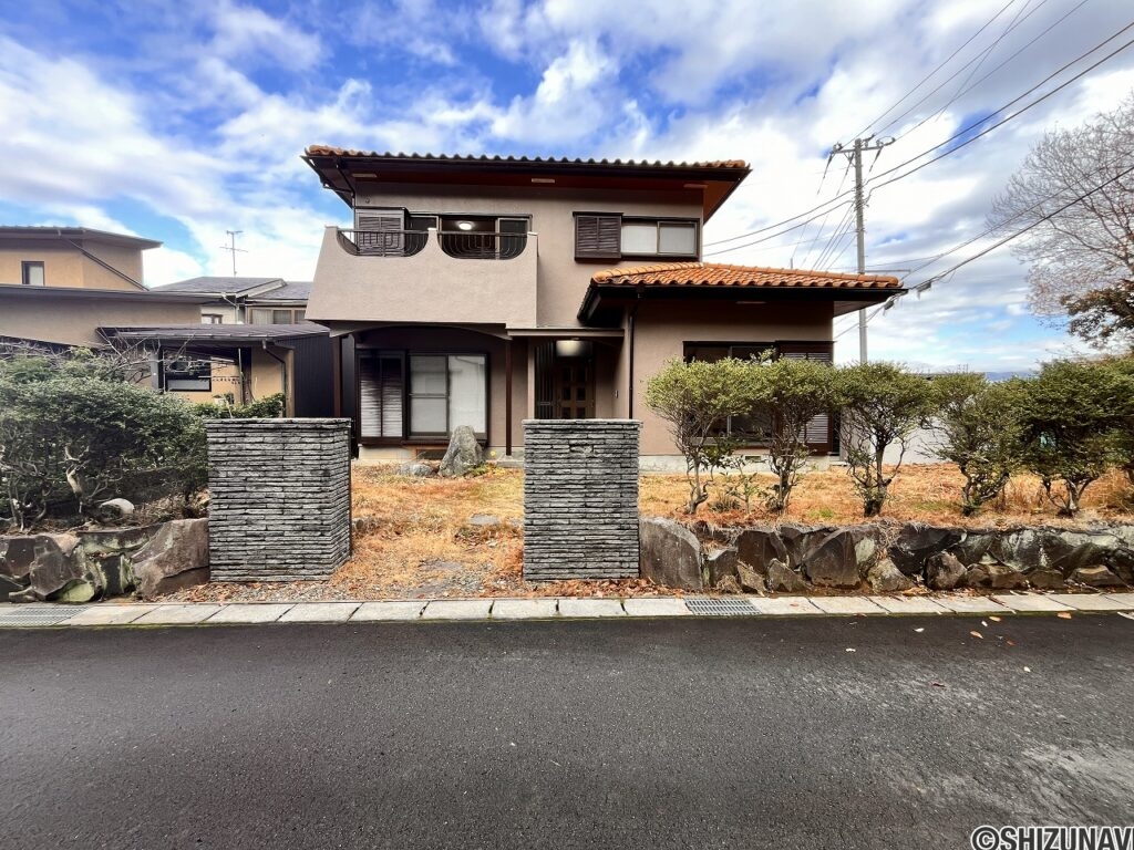 清水町徳倉　内外装リフォーム済　中古住宅の画像