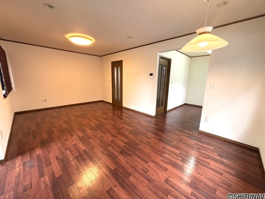 【スズキハウス施工】　浜松市中央区安新町　中古戸建の画像