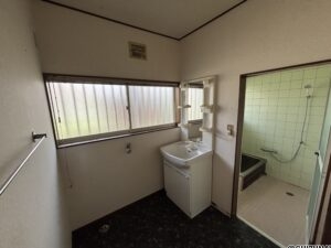 富士宮市万野原新田　中古住宅　南面道路で日当たり良好の画像