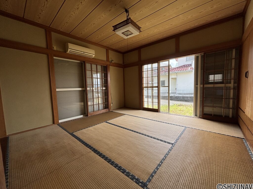 富士宮市万野原新田　中古住宅　南面道路で日当たり良好の画像