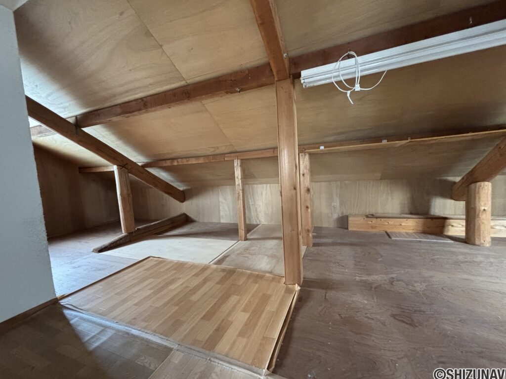 富士宮市万野原新田　中古住宅　南面道路で日当たり良好の画像