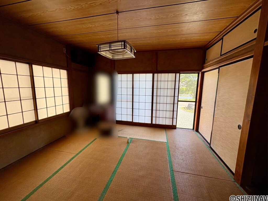 南東の和室です。
