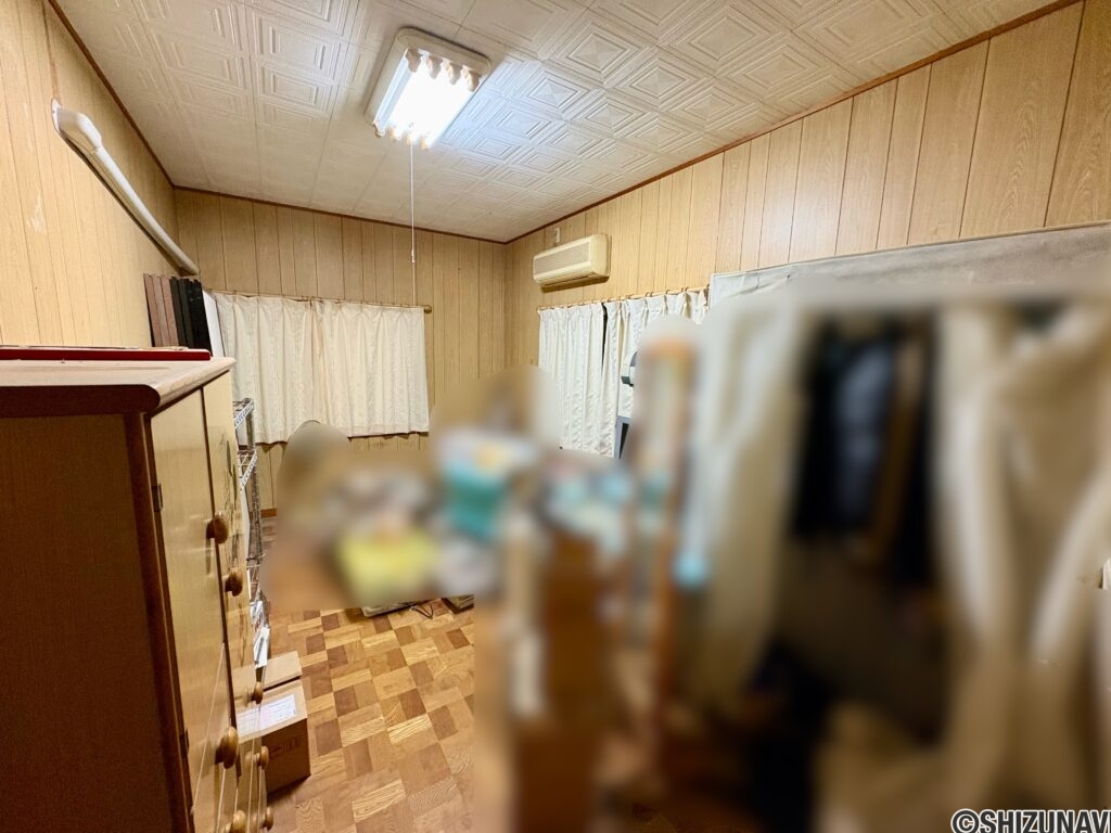 北西の洋室です。