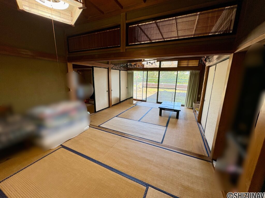 西側の和室の続き間です。