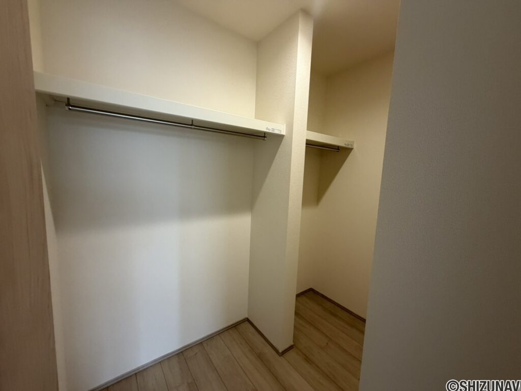 【E号棟】ウォークインクローゼット
