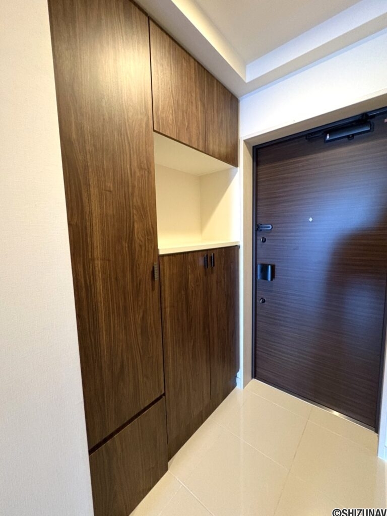 玄関　収納