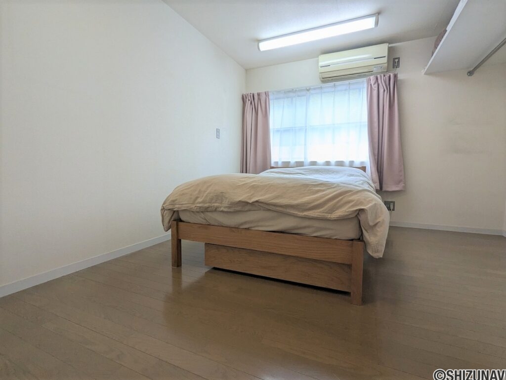 静岡市　葵区北安東5丁目2-19 室内