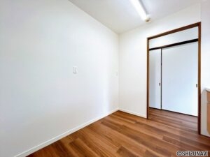 キッチン　カップボード置き場