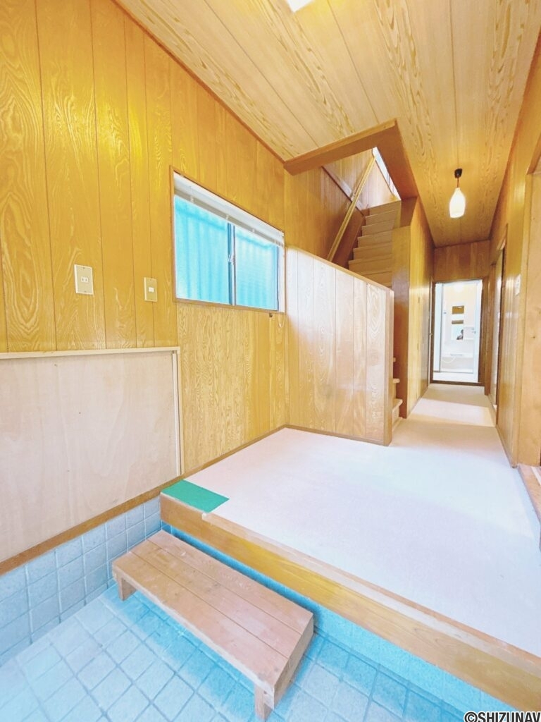 富士宮市山本【1階廊下】