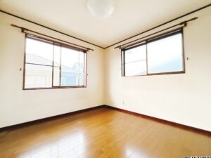 【リフォーム前/2階洋室（1）6.31帖】別角度