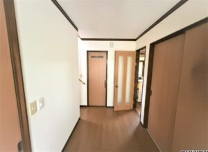 玄関※本画像はAI処理により家具を削除しているため、現況と相違がある場合がございます。