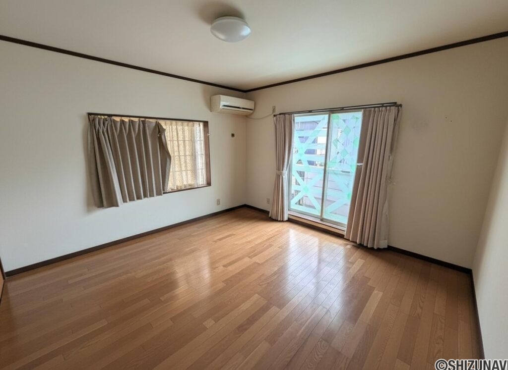 洋室2※本画像はAI処理により家具を削除しているため、現況と相違がある場合がございます。