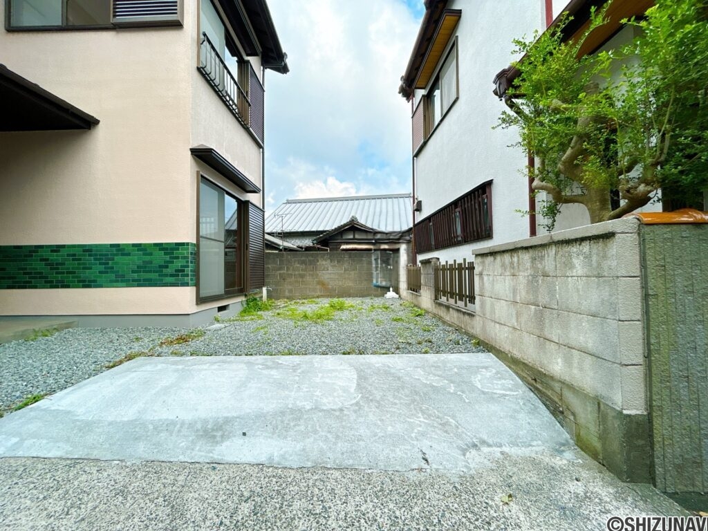 今泉駐車場