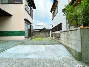 今泉駐車場