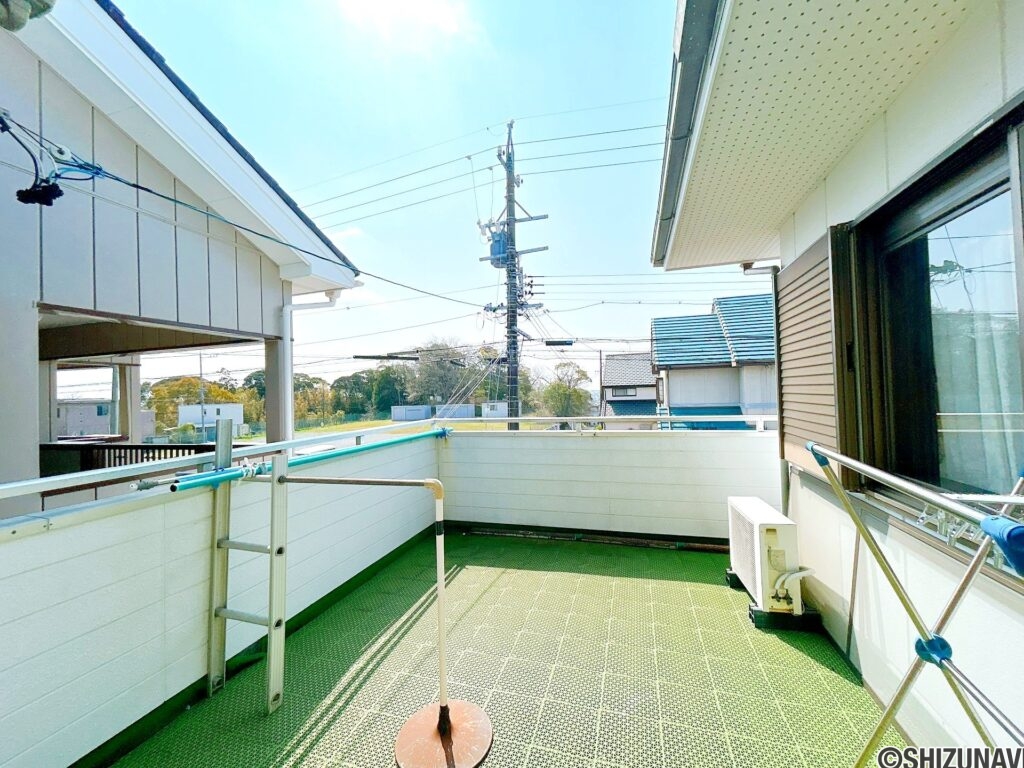 【バルコニー】