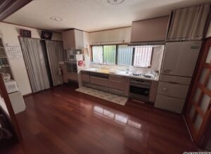 静岡市葵区上足洗3丁目　店舗や事務所併用で中古住宅として利用可能の画像