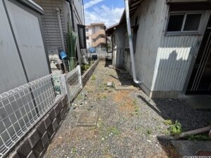 敷地内②