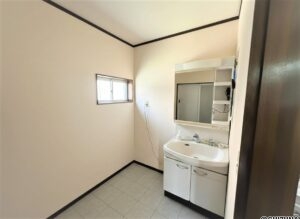 洗面※本画像はAI処理により家具を削除しているため、現況と相違がある場合がございます。
