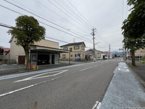北西側 前面道路
