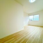 3階西側洋室　別角度です。