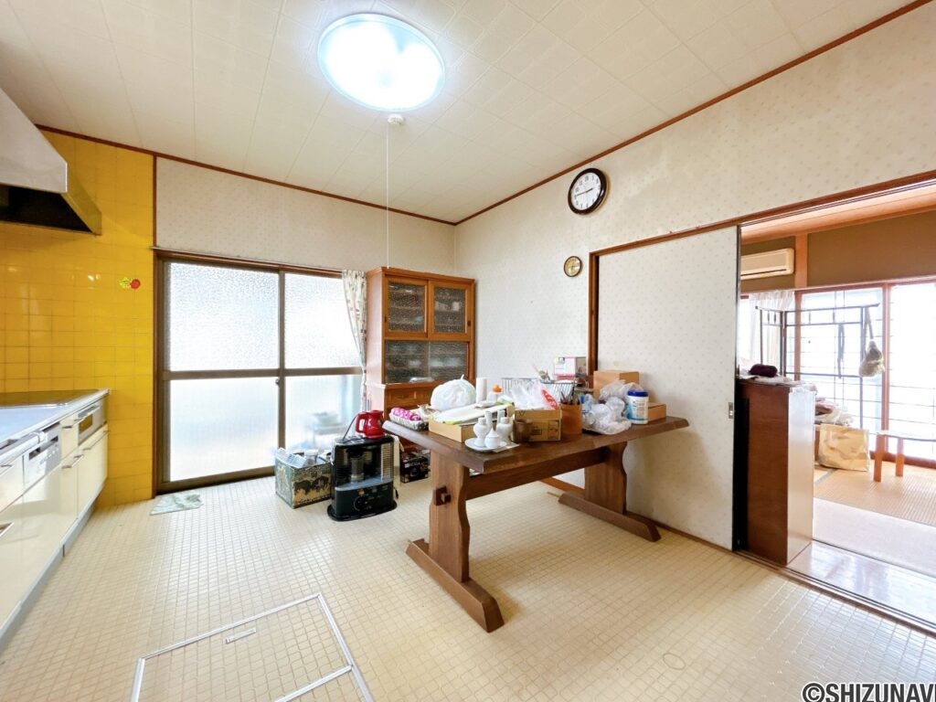 【ダイニング】