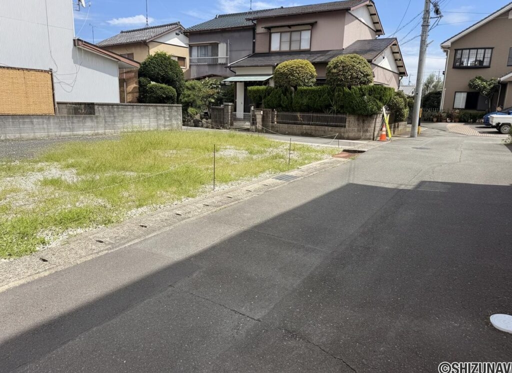 西側道路