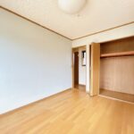 【2階東側洋室】