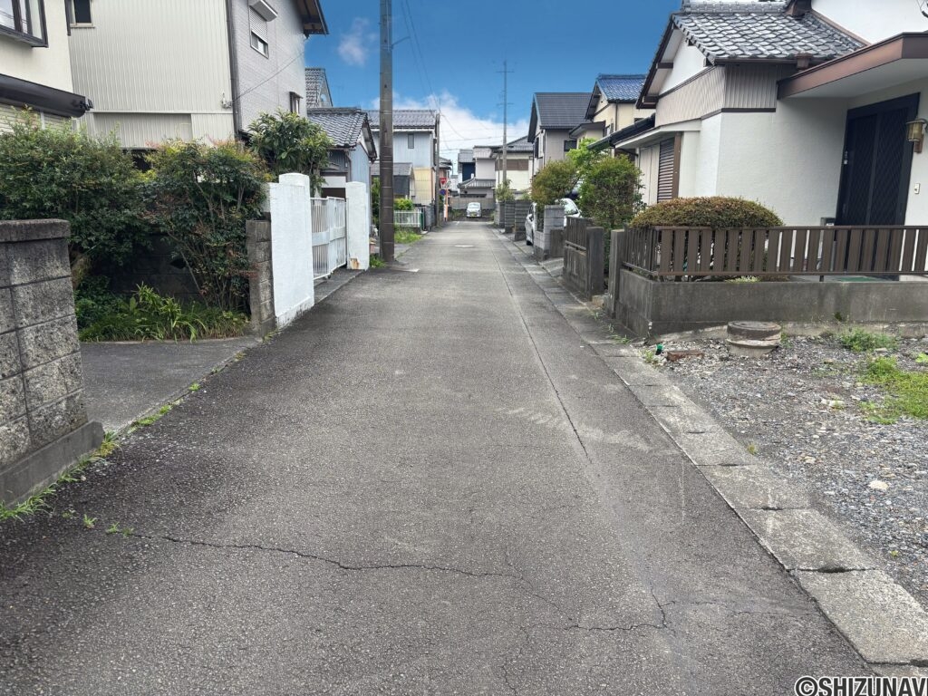 前面道路（北→南）