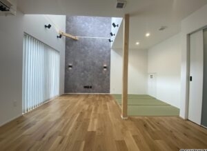 ３畳の畳スペースは家族の変化に応じて間仕切りリフォームが出来る設計になっております。