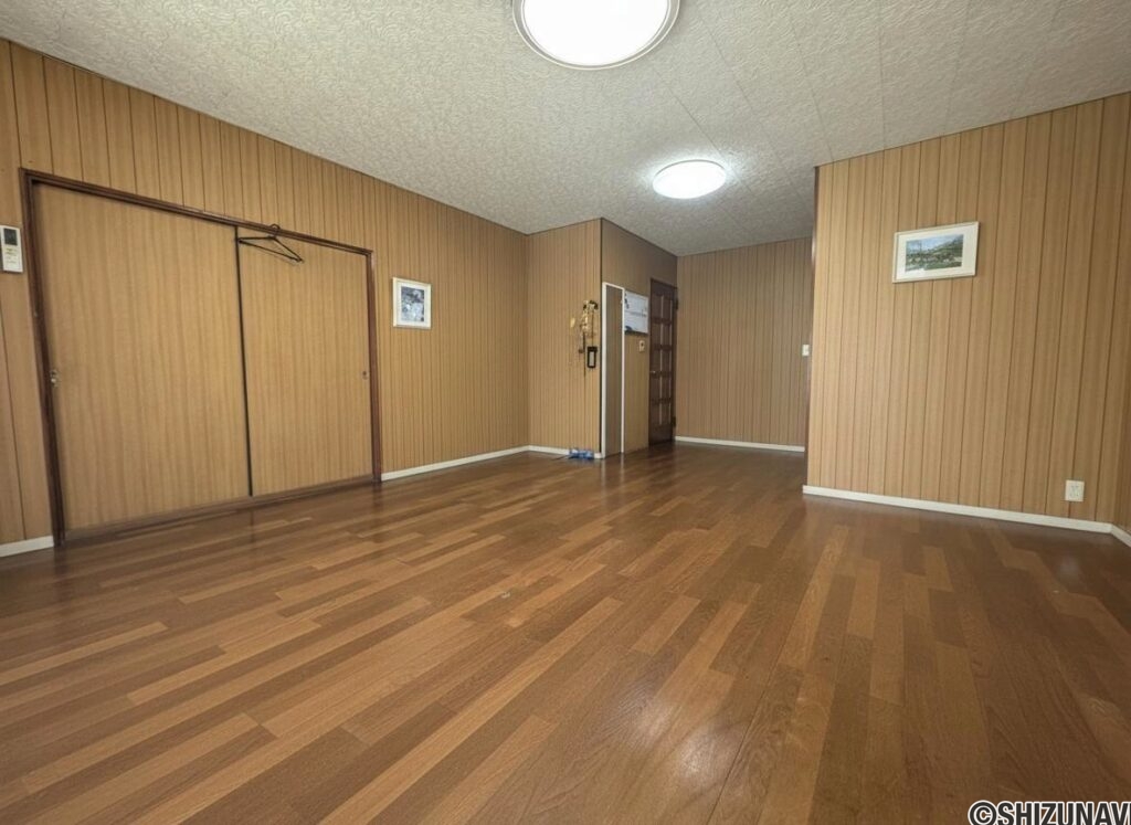焼津市石津港町　ダイワハウス施工中古住宅の画像