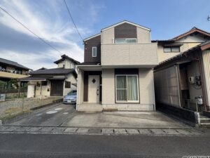 藤枝市鬼島　中古住宅　築11年の物件画像