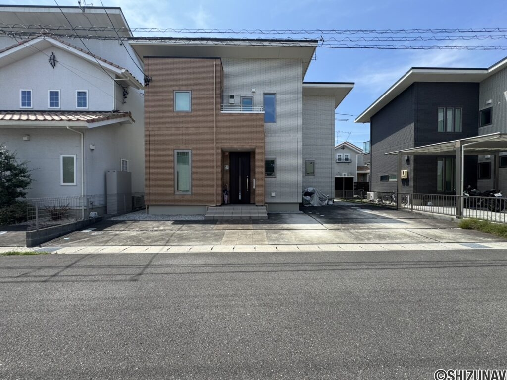 一条工務店施工のオール電化中古住宅の画像