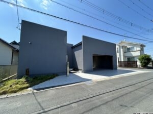 磐田市源平新田　2SLDK　中庭、インナーガレージのある平屋建て物件の物件画像