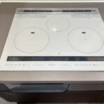 キッチン3口IHクッキングヒーターになります。