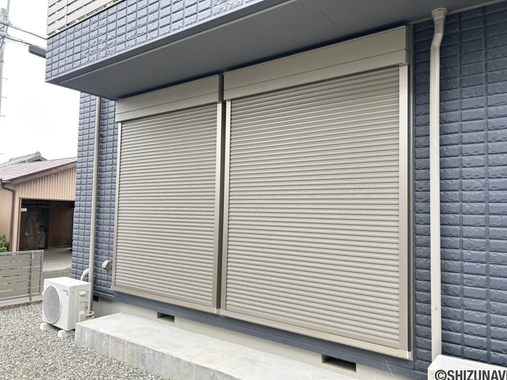 電動シャッター外側になります。台風時や防犯面で安心いただけます。