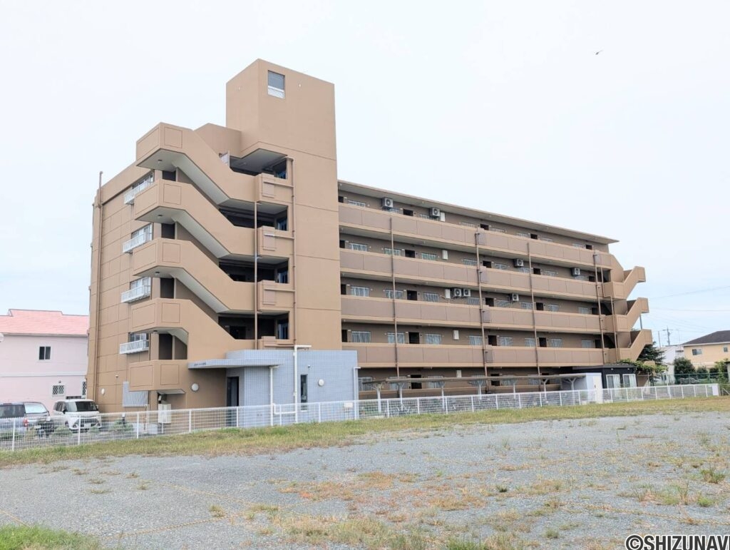 グラン・コ－ト市野　205号室　3LDKの画像